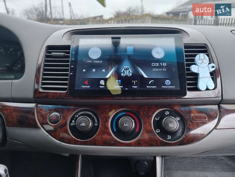 Седан Toyota Camry 2002 в Киеве