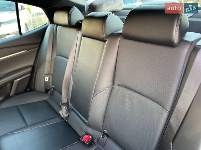 Седан Toyota Camry 2024 в Киеве фото 44 Седан Toyota Camry 2024 в Киеве