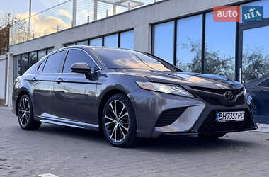Седан Toyota Camry 2019 в Одесі