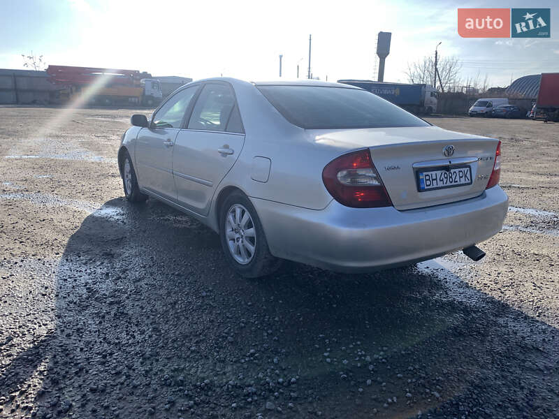 Седан Toyota Camry 2004 в Умани фото 5 Седан Toyota Camry 2004 в Умани