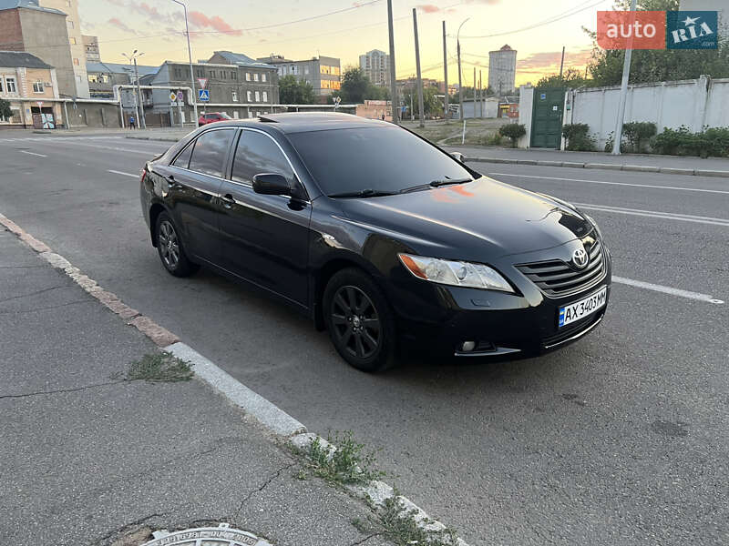 Седан Toyota Camry 2007 в Харькове