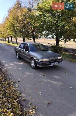 Седан Toyota Camry 1989 в Ровно