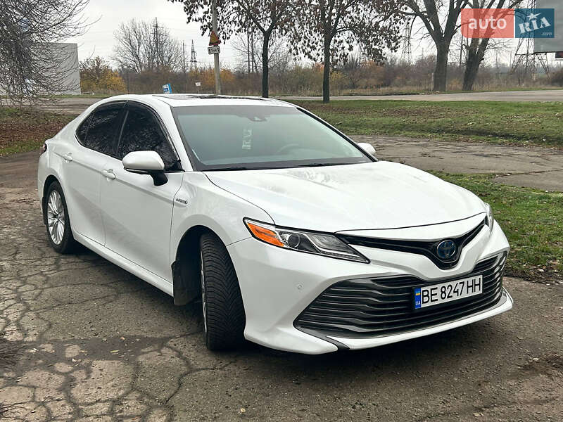 Седан Toyota Camry 2017 в Первомайську
