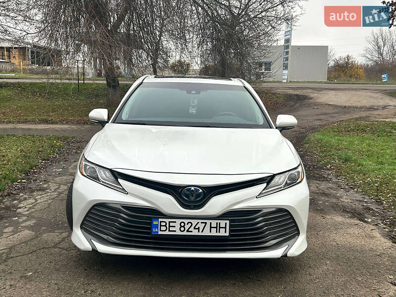 Седан Toyota Camry 2017 в Первомайську