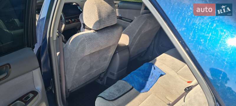 Седан Toyota Camry 2002 в Киеве