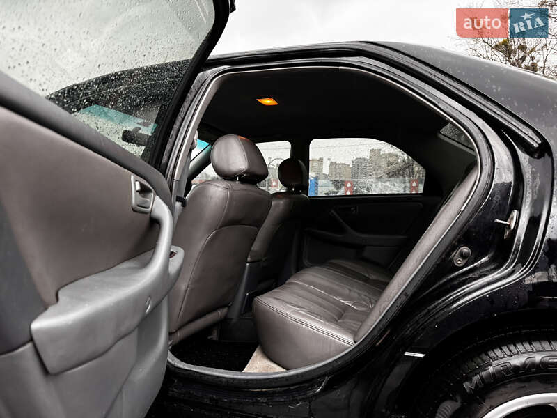 Седан Toyota Camry 1999 в Києві