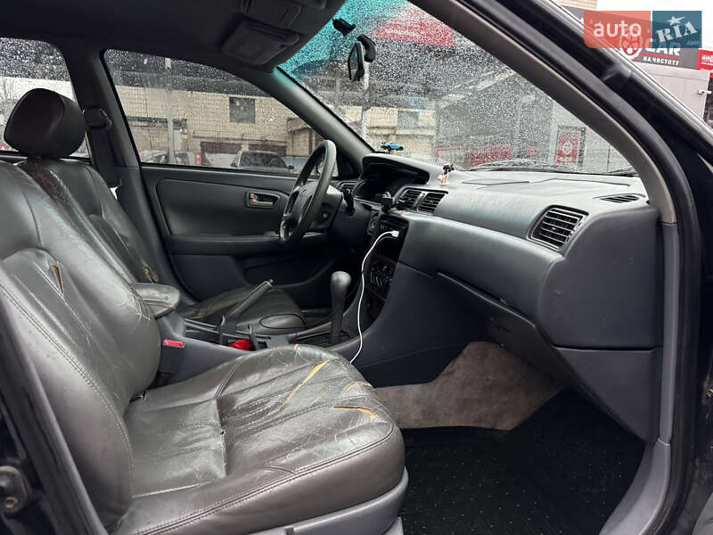 Седан Toyota Camry 1999 в Києві
