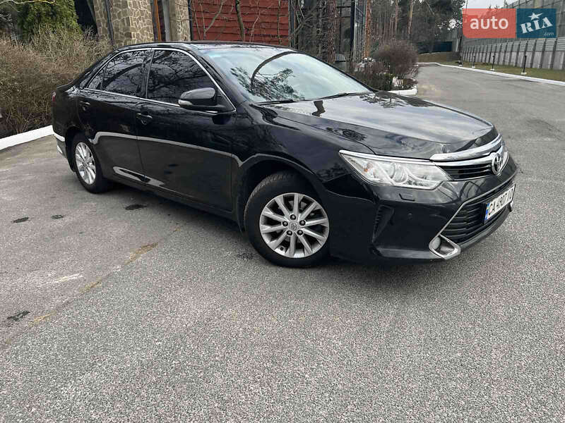 Седан Toyota Camry 2016 в Киеве фото Седан Toyota Camry 2016 в Киеве