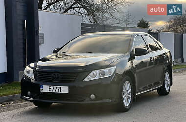Седан Toyota Camry 2012 в Харькове