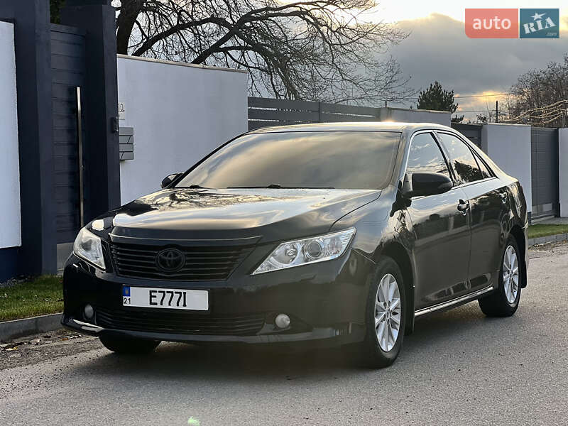 Седан Toyota Camry 2012 в Харькове фото Седан Toyota Camry 2012 в Харькове