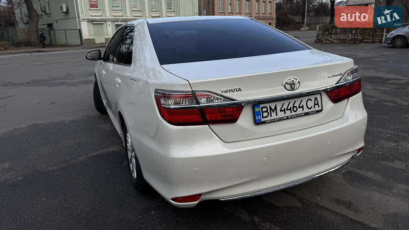 Седан Toyota Camry 2017 в Киеве