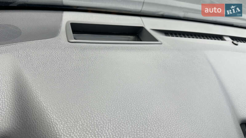 Седан Toyota Camry 2018 в Львове