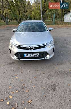 Седан Toyota Camry 2017 в Павлограде