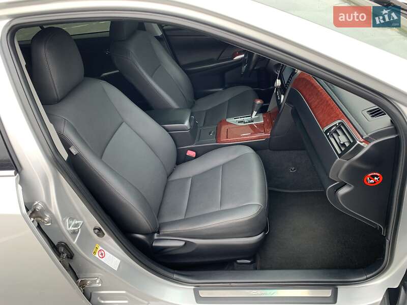 Седан Toyota Camry 2011 в Києві