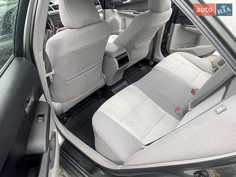 Седан Toyota Camry 2012 в Львове
