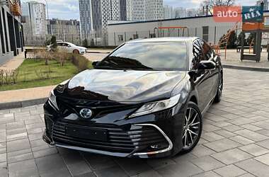 Седан Toyota Camry 2021 в Києві