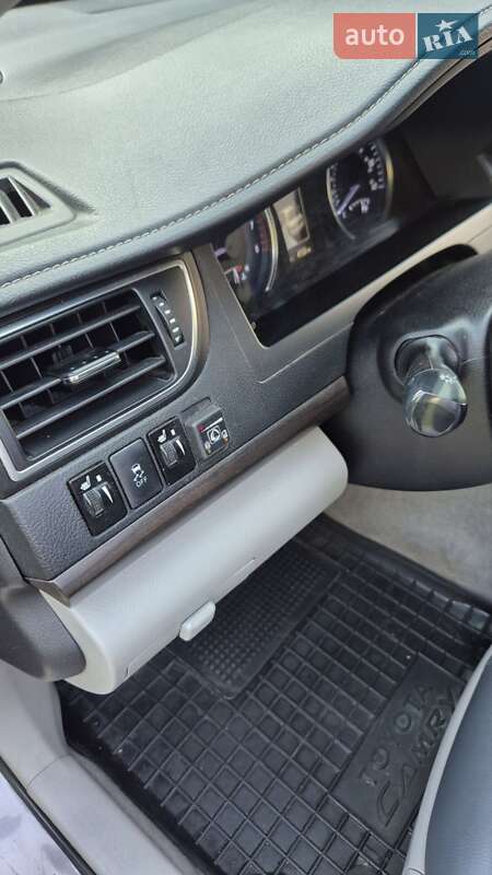 Седан Toyota Camry 2016 в Львові фото 65 Седан Toyota Camry 2016 в Львові