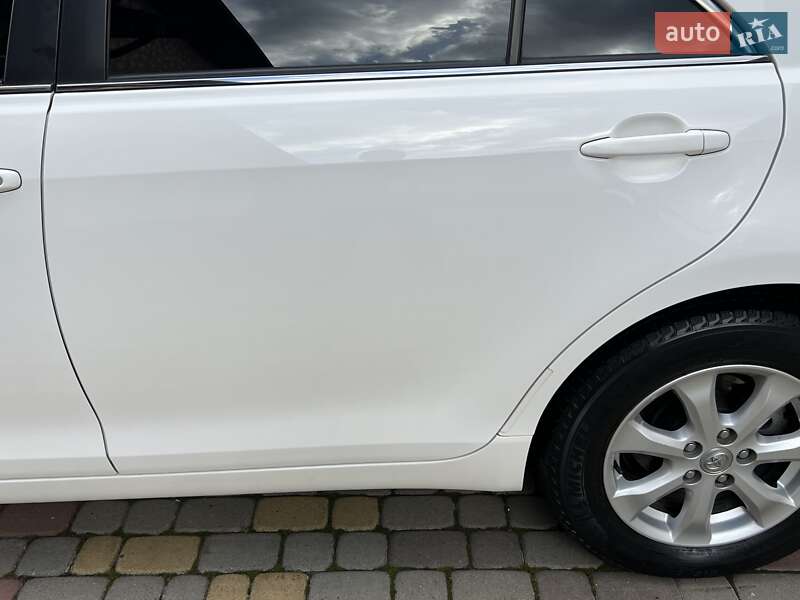 Седан Toyota Camry 2011 в Івано-Франківську