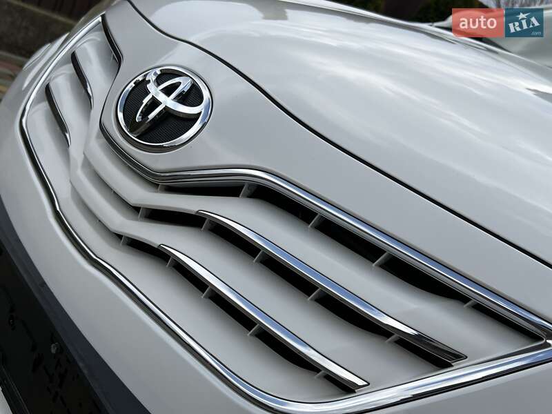 Седан Toyota Camry 2011 в Івано-Франківську