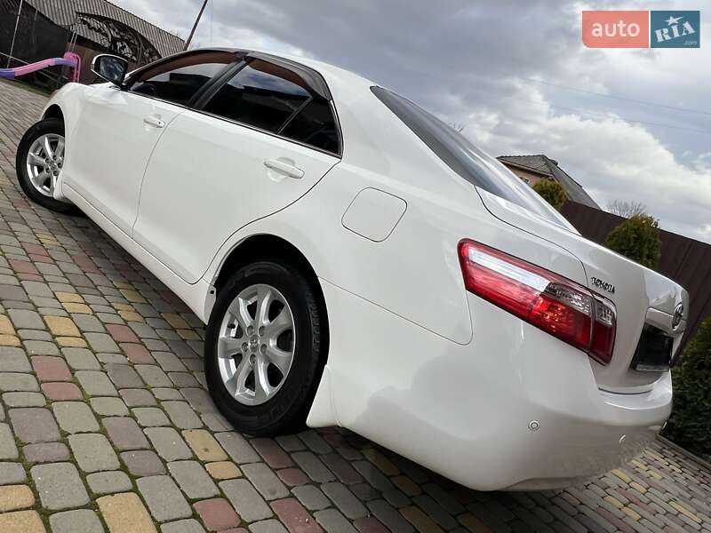 Седан Toyota Camry 2011 в Івано-Франківську
