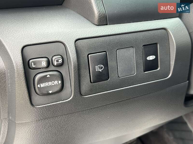 Седан Toyota Camry 2011 в Івано-Франківську