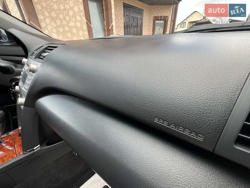 Седан Toyota Camry 2011 в Івано-Франківську