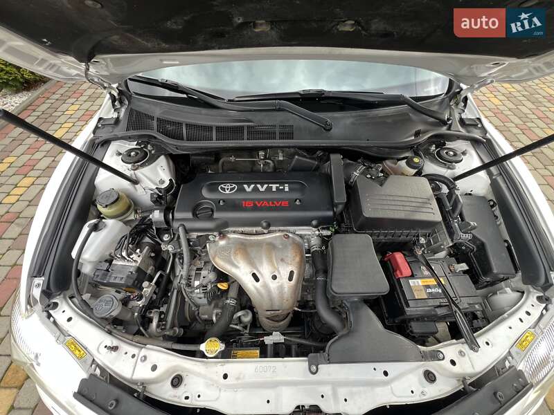 Седан Toyota Camry 2011 в Івано-Франківську