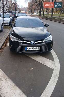 Седан Toyota Camry 2015 в Києві