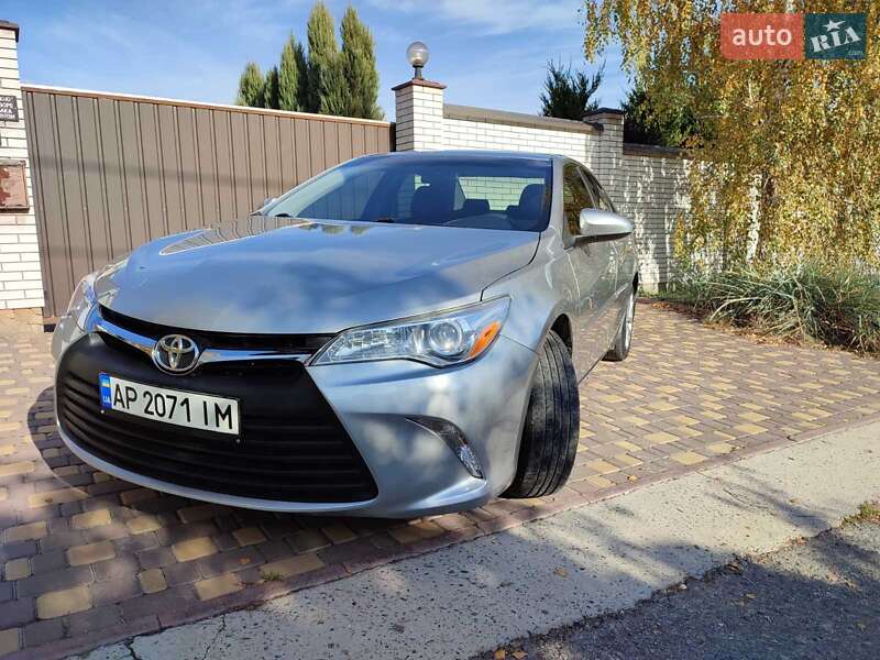 Седан Toyota Camry 2016 в Запоріжжі