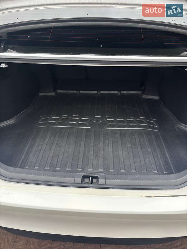 Седан Toyota Camry 2021 в Львове