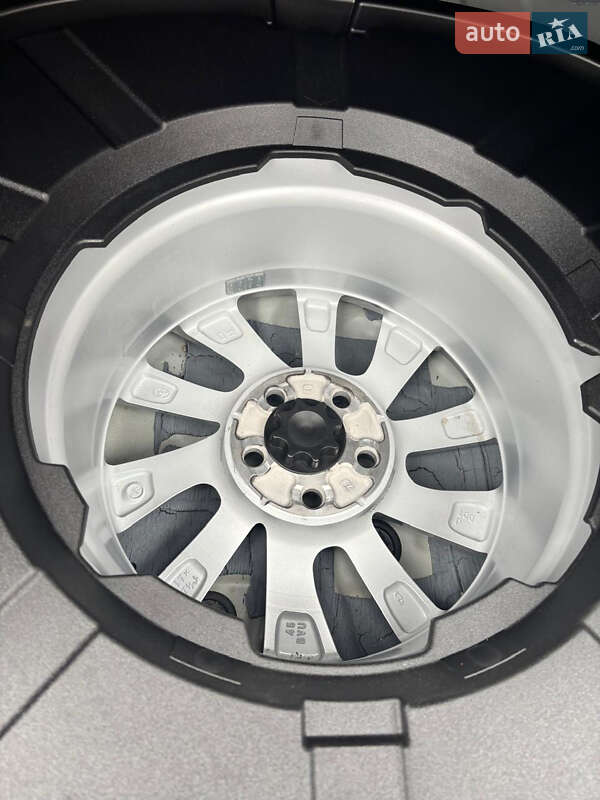 Седан Toyota Camry 2021 в Львове