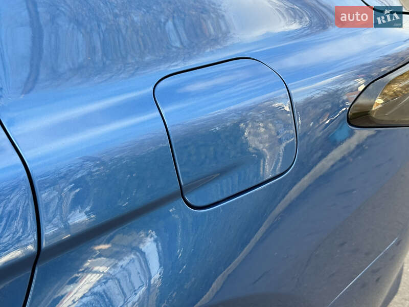 Седан Toyota Camry 2017 в Дніпрі