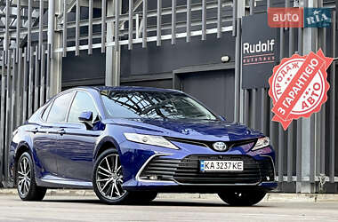 Седан Toyota Camry 2021 в Києві
