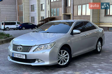 Седан Toyota Camry 2011 в Тернополе