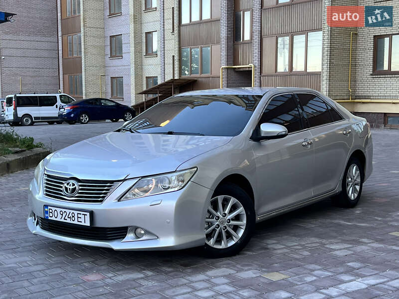Toyota Camry 2011