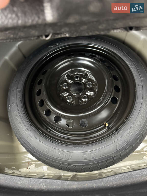 Седан Toyota Camry 2018 в Киеве фото 21 Седан Toyota Camry 2018 в Киеве