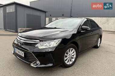 Седан Toyota Camry 2014 в Киеве