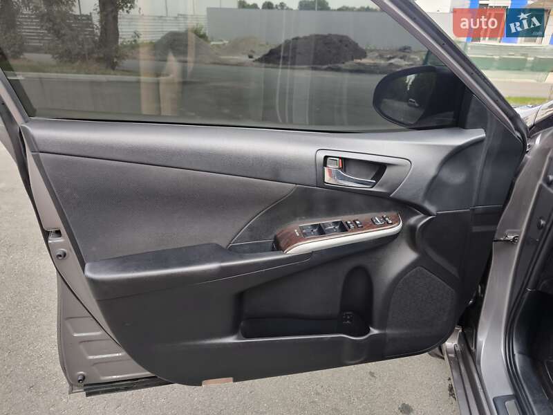 Седан Toyota Camry 2016 в Смеле