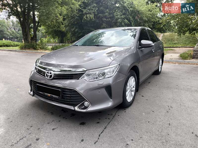 Седан Toyota Camry 2016 в Смеле