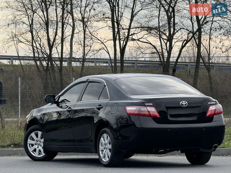Седан Toyota Camry 2007 в Днепре