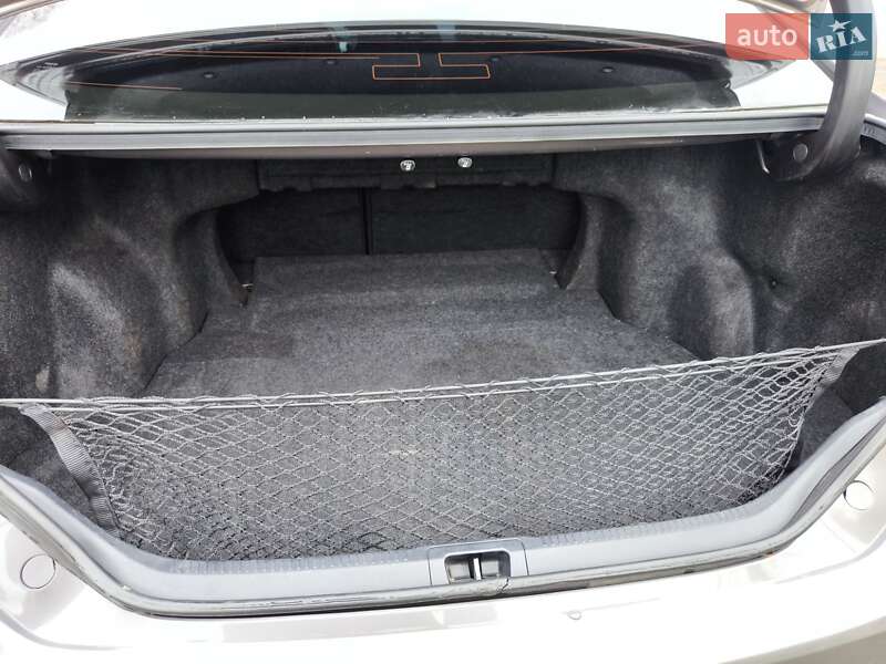 Седан Toyota Camry 2016 в Смеле