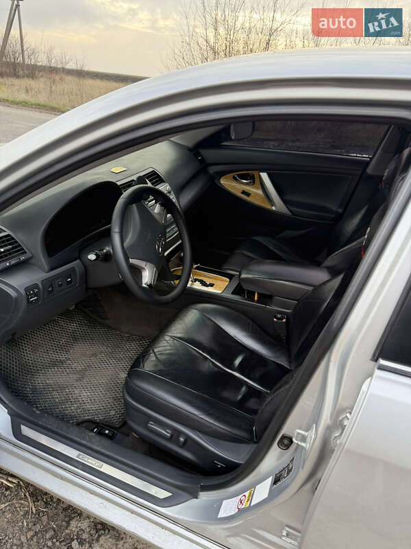 Седан Toyota Camry 2007 в Кривом Озере