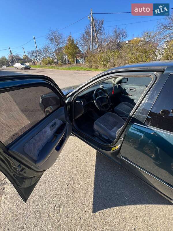 Седан Toyota Camry 1997 в Новій Одесі