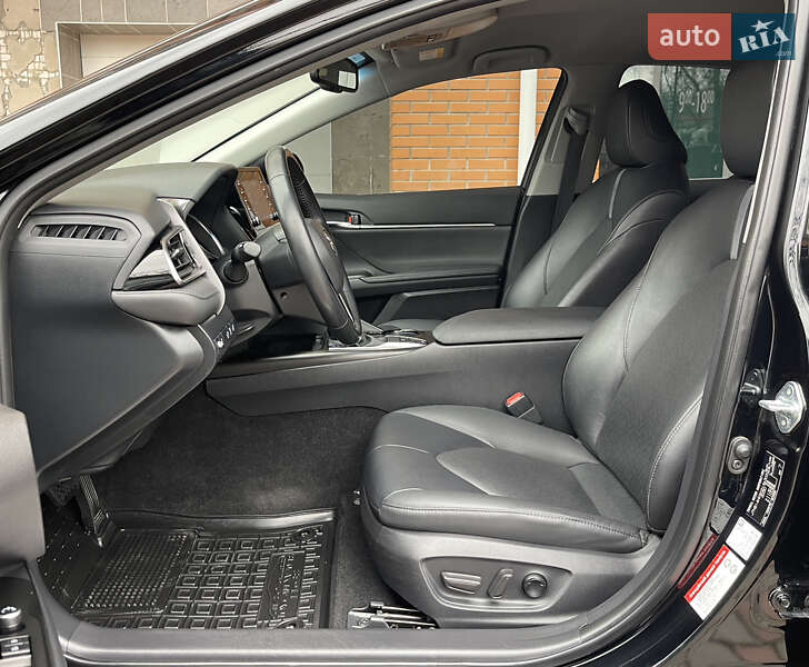 Седан Toyota Camry 2021 в Киеве фото 23 Седан Toyota Camry 2021 в Киеве