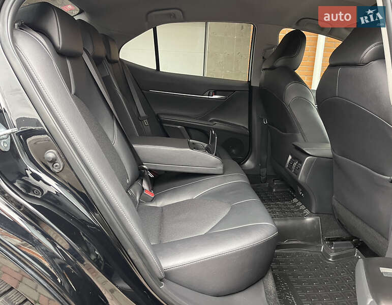 Седан Toyota Camry 2021 в Киеве фото 37 Седан Toyota Camry 2021 в Киеве