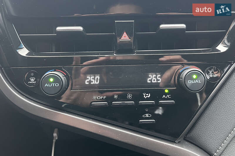 Седан Toyota Camry 2021 в Киеве фото 42 Седан Toyota Camry 2021 в Киеве