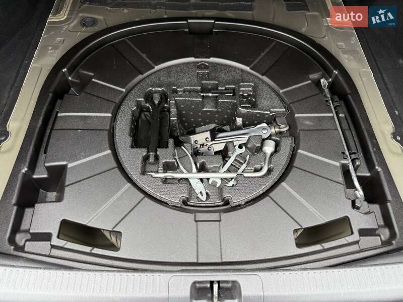 Седан Toyota Camry 2021 в Кропивницькому