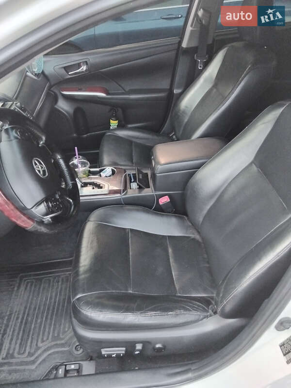 Седан Toyota Camry 2014 в Киеве