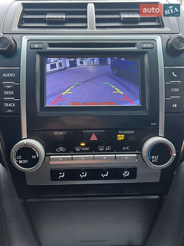 Седан Toyota Camry 2013 в Киеве