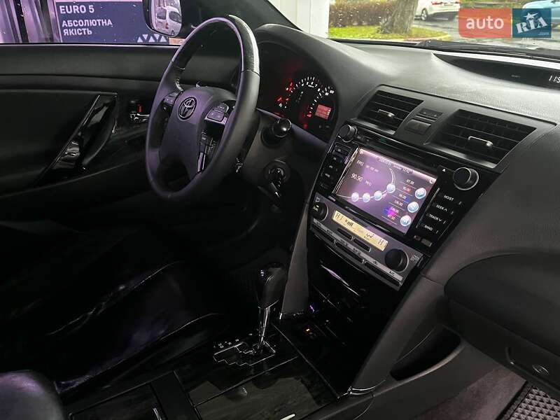 Седан Toyota Camry 2007 в Днепре